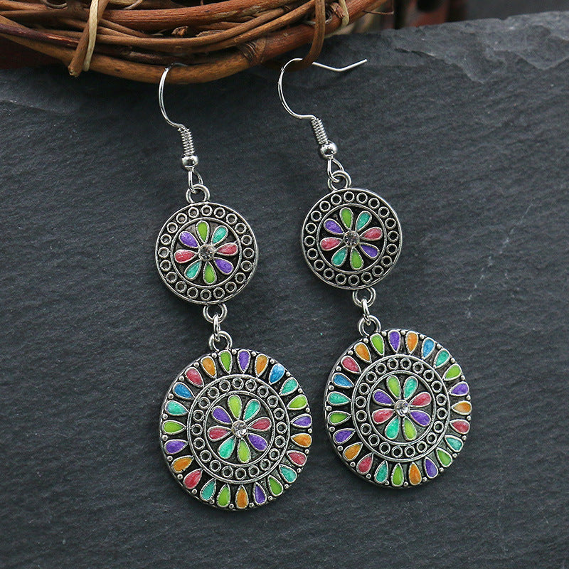 Trendy Women's Floral Drop Earrings in Alloy (Vintage)