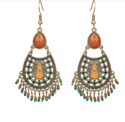 Trendy Women's Floral Drop Earrings in Alloy (Vintage)