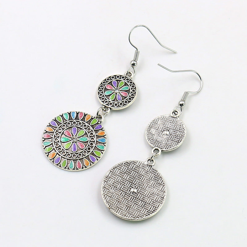 Trendy Women's Floral Drop Earrings in Alloy (Vintage)