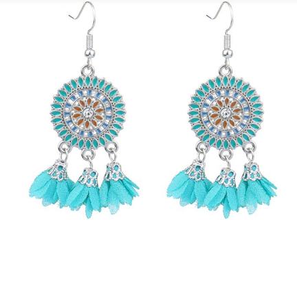 Trendy Women's Floral Drop Earrings in Alloy (Vintage)